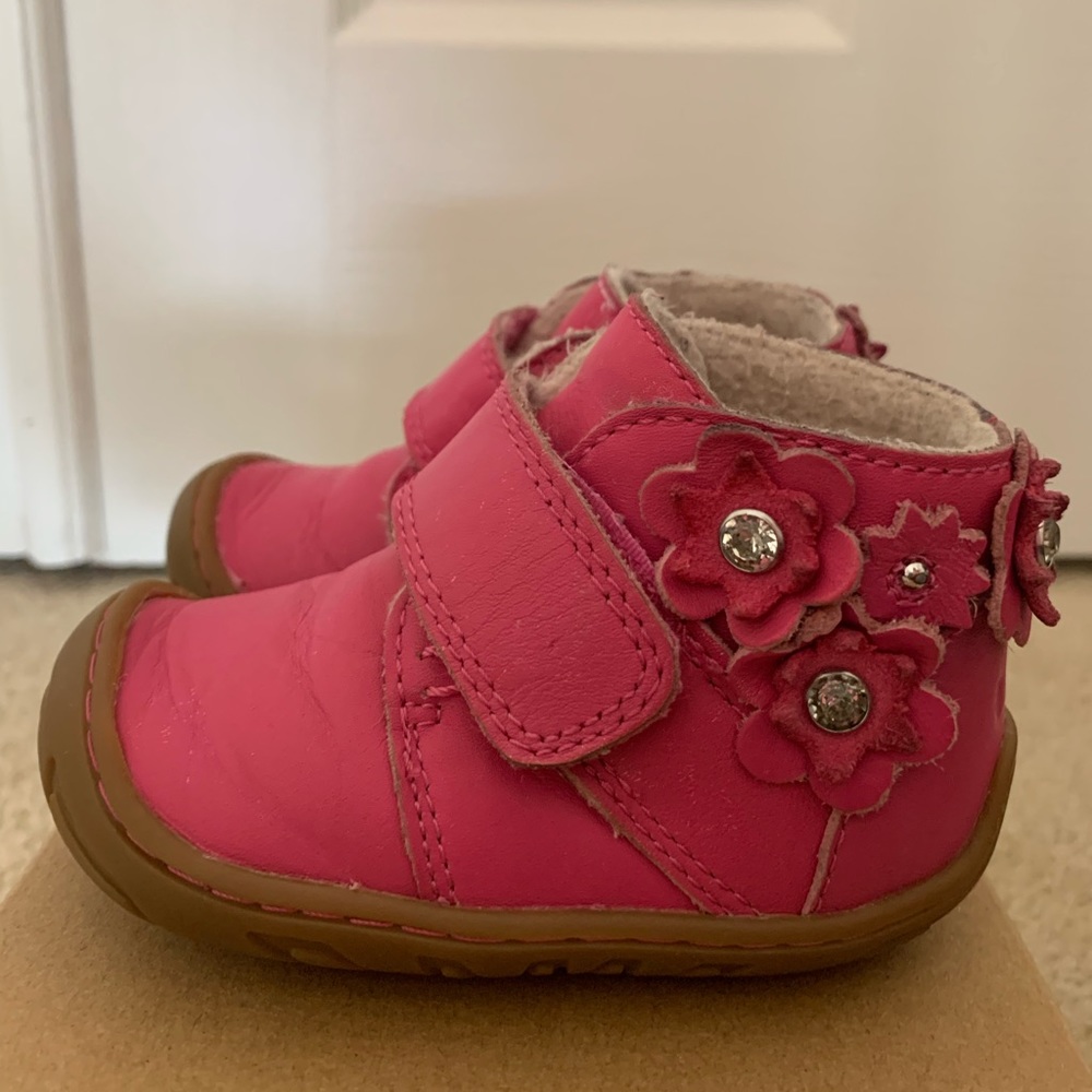 Ugg Jorgen Petal Infant Baby size 4 Boots Pink floral and jewel